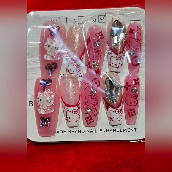 Hello Kitty Nails - Picture 6 of 6